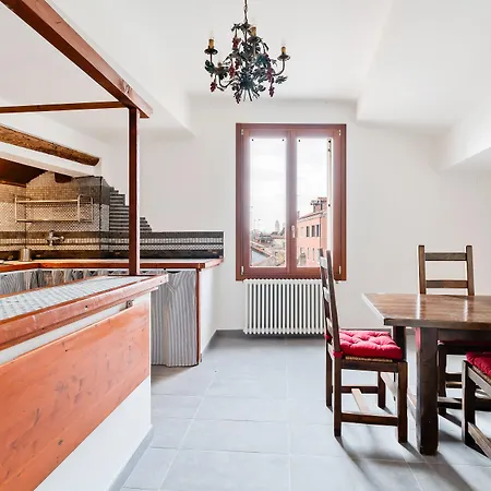 Guesthost - Ponte Di Rialto Penthouse *