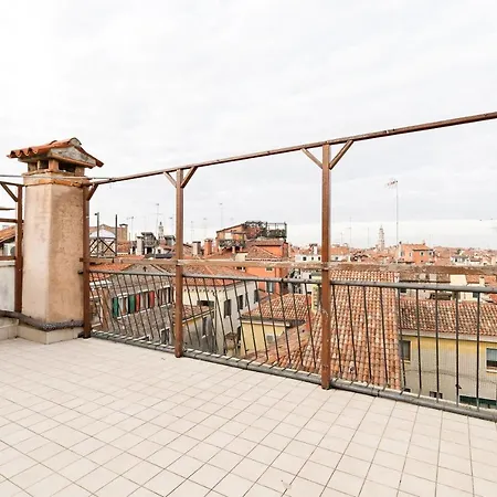 Lägenhet Guesthost - Ponte Di Rialto Penthouse *