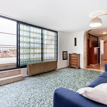 Ponte Di Rialto Penthouse With Panoramic Terrace Апартаменты *
